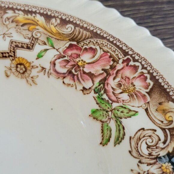 Vintage Johnson Bros Devonshire Gravy Boat & Plate Old English Floral & Bird - Picture 5 of 14